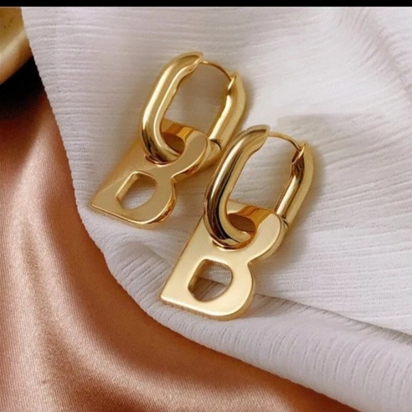 Jewelry - Letter drop Statement PieceEarrings